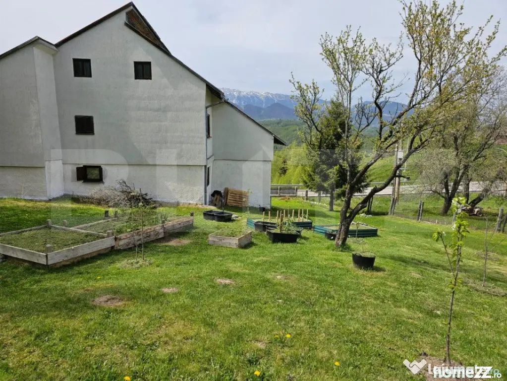 Casa de vacanță, pretabilă pentru pensiune în Moieciu - Moieciu de Jos (Brasov)