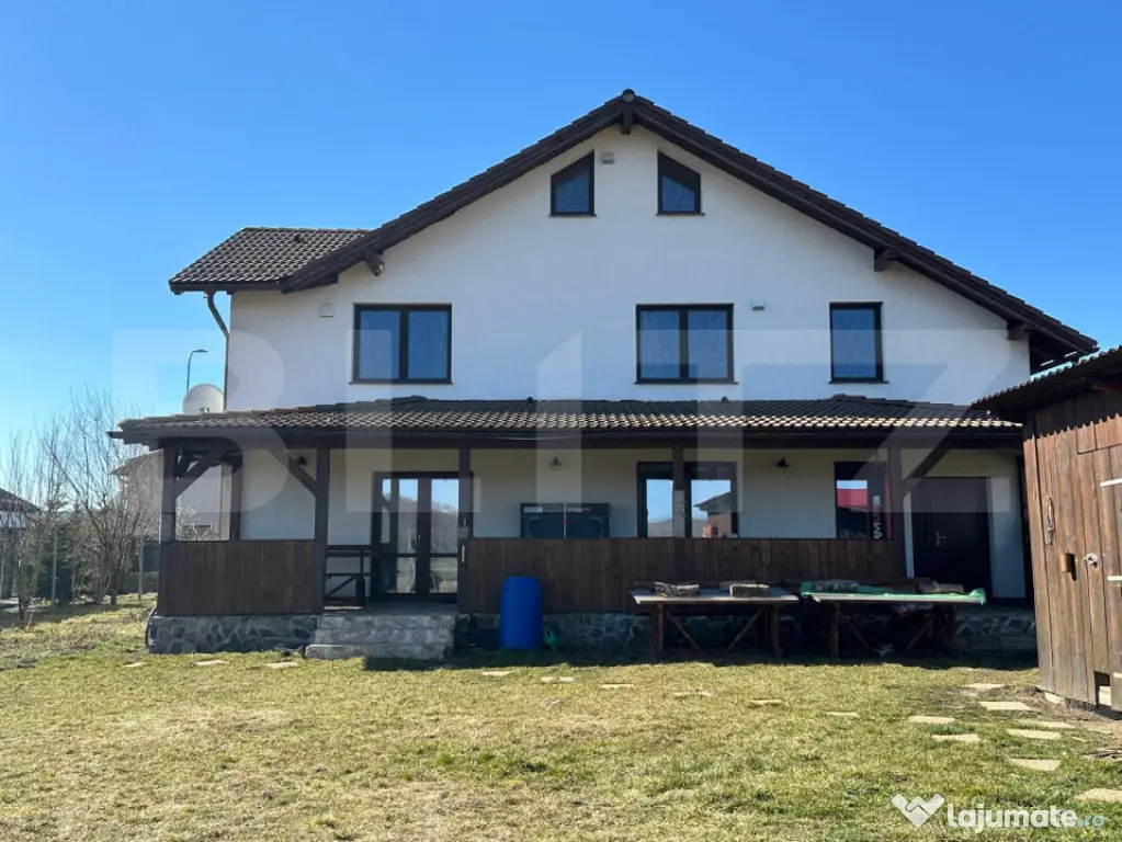 Casă spațioasă cu teren 1000 mp | 5 dormitoare | Terasă