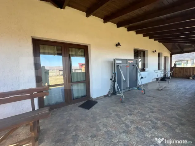 Casă spațioasă cu teren 1000 mp | 5 dormitoare | Terasă