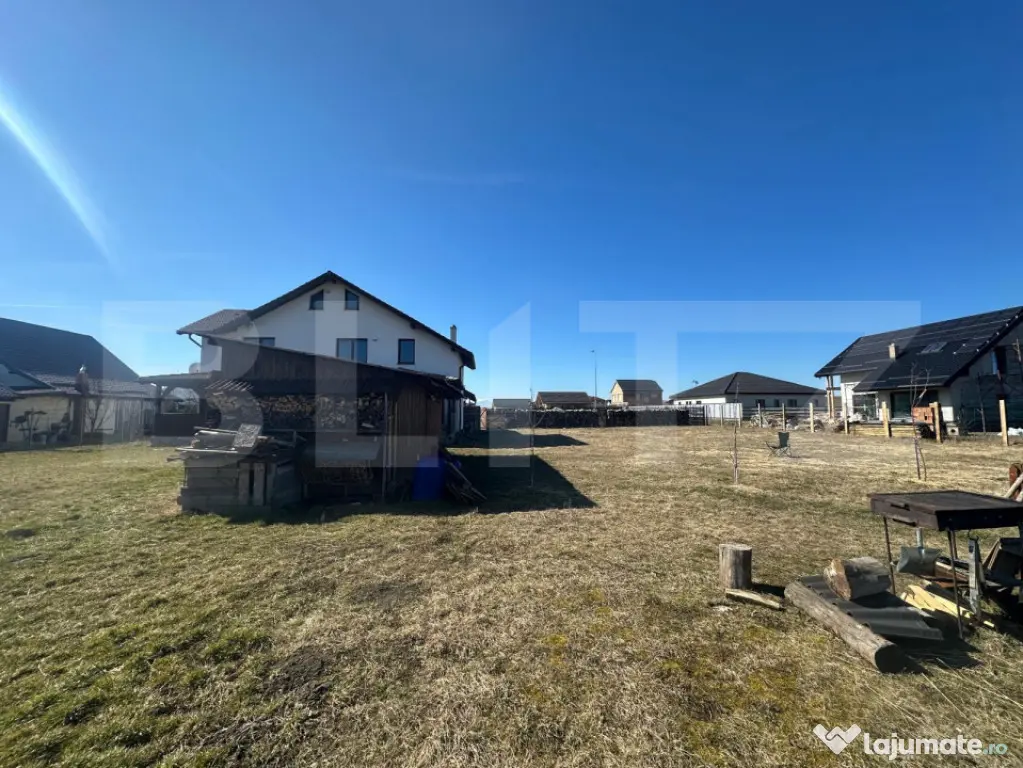 Casă spațioasă cu teren 1000 mp | 5 dormitoare | Terasă