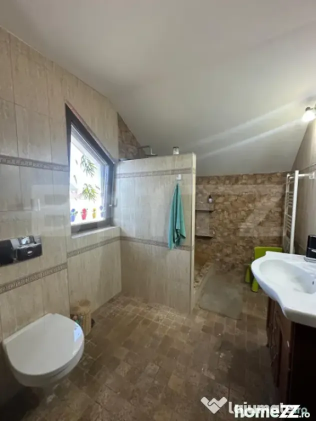 Casă spațioasă cu teren 1000 mp | 5 dormitoare | Terasă - Bod (Brasov)