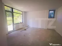 Pensiune semifinisata, 600mp utili, 18 camere, Predeal