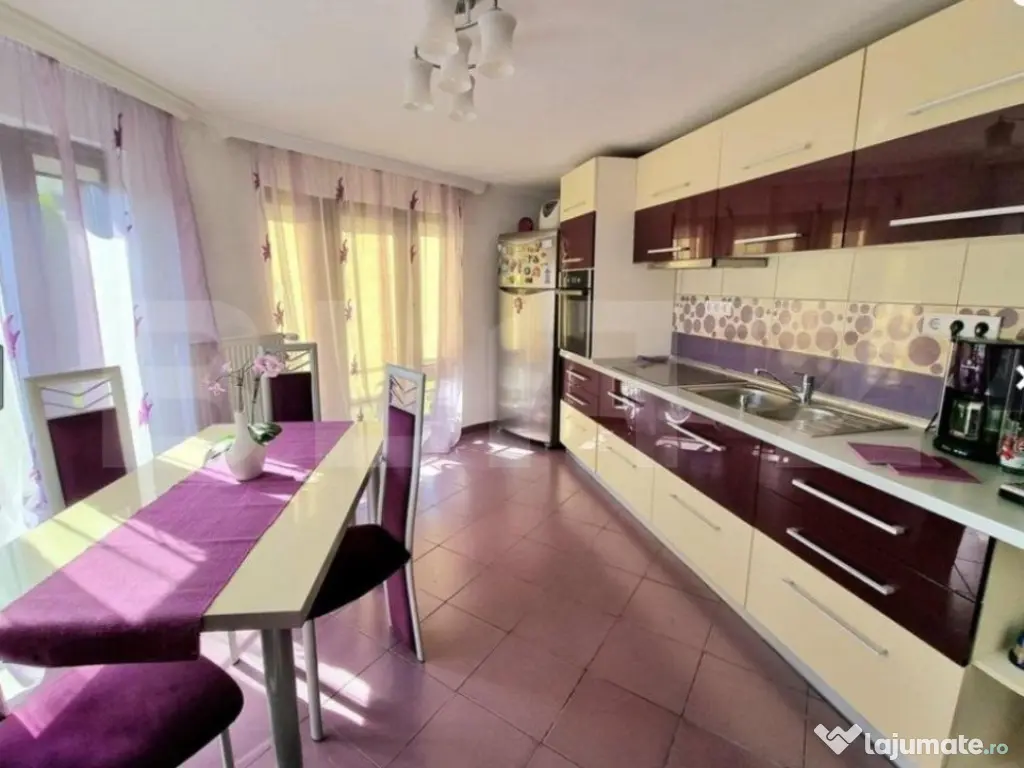 Casa 4 dormitoare, 256mp utili, 1100mp teren, zona Libertati