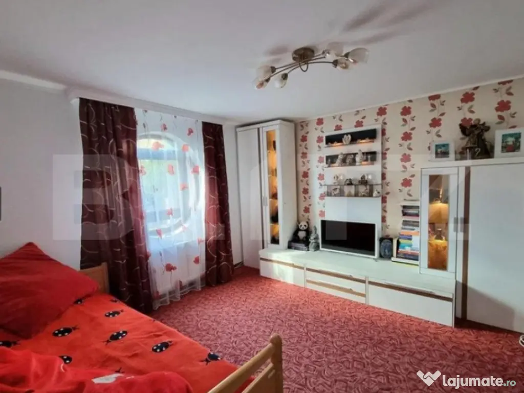 Casa 4 dormitoare, 256mp utili, 1100mp teren, zona Libertati