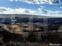 Ferma in intravilanul comunei Cojocna,4,5 Ha cu hale