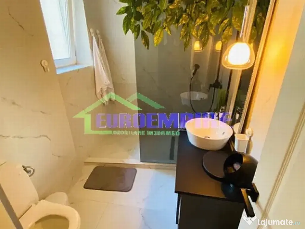 Apartament 4 camere de inchiriat zona Piata Ovidiu - Peninsula