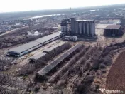Spatii industriale , teren ,silozuri si Fabrica de nutret... 