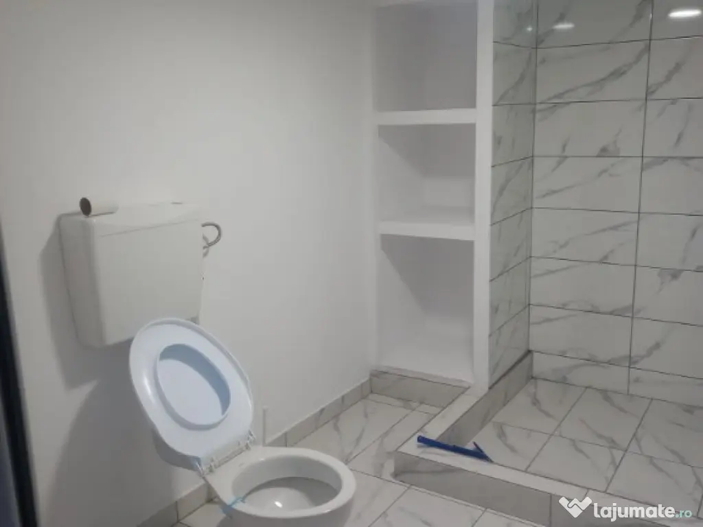 Casa P+1 zona centrala.