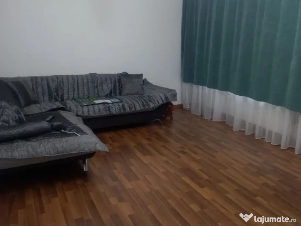 Casa P+1 zona centrala.