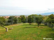 Teren cu râu și vedere panoramică