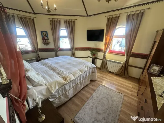 Apartament 4 camere zoma Piata Ovidiu - Peninsula