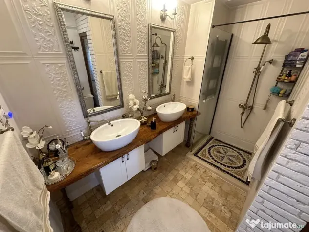 Apartament 4 camere zoma Piata Ovidiu - Peninsula