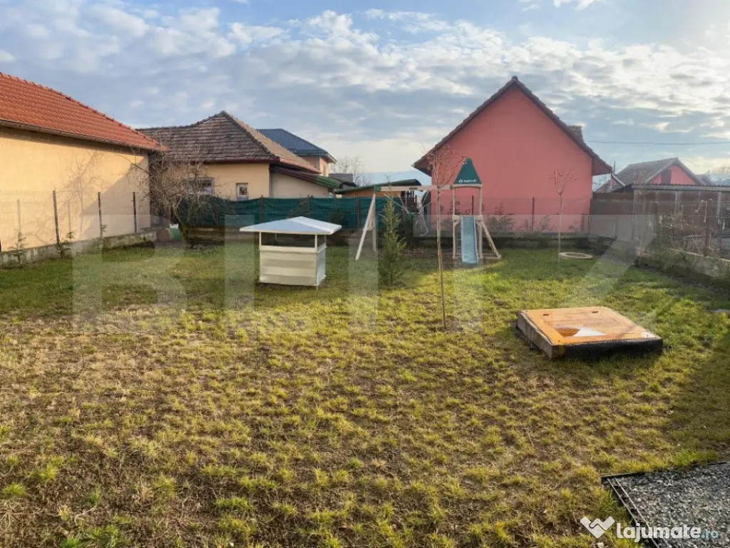 Apartament de 2 camere 63mp, zona Pod Ira