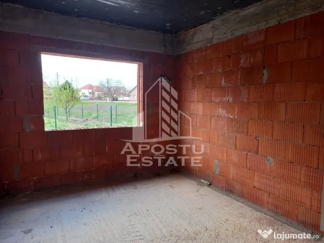 Vila, la rosu, de vanzare, in Sofronea, jud. Arad. - Sofronea (Arad)