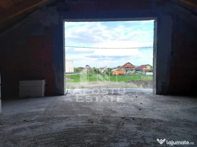 Vila, la rosu, de vanzare, in Sofronea, jud. Arad. - Sofronea (Arad)