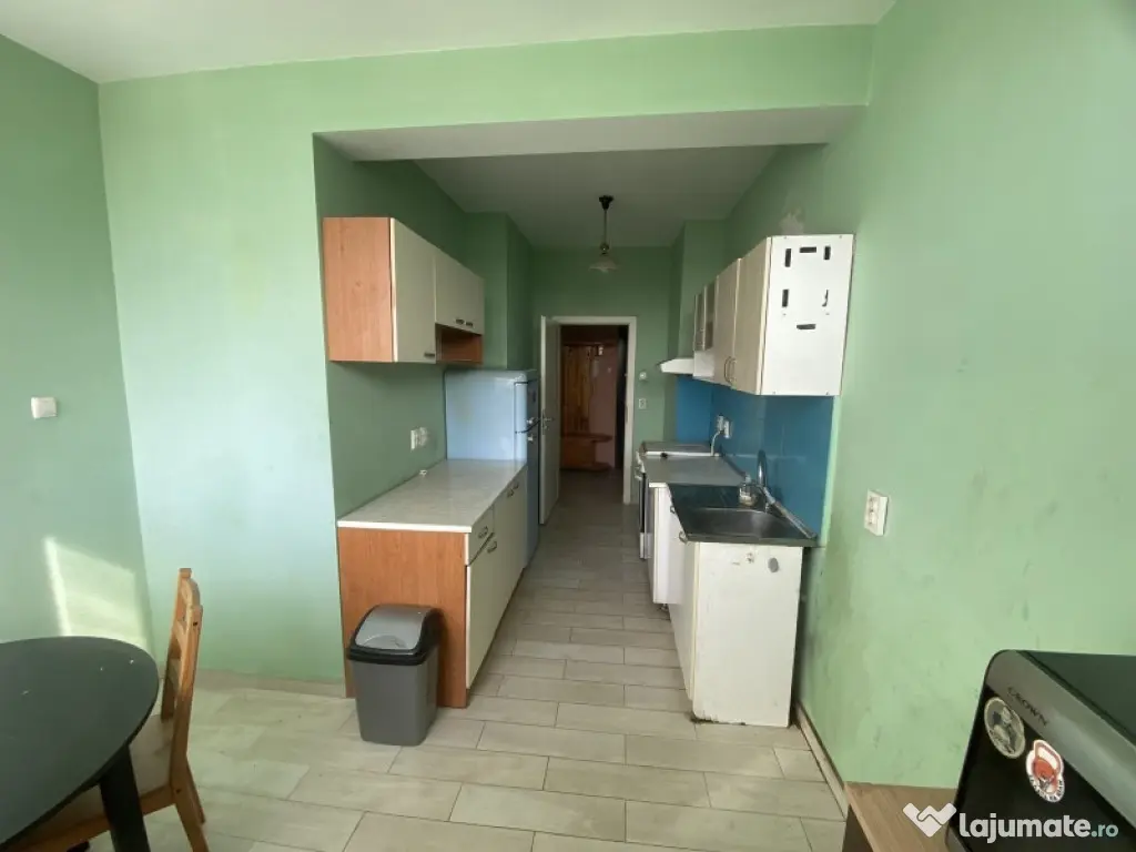 2 camere de vanzare Dacia