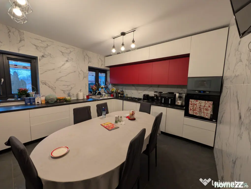 Vila deosebita zona Aviatori, teren 800m - Bacau (Bacau)