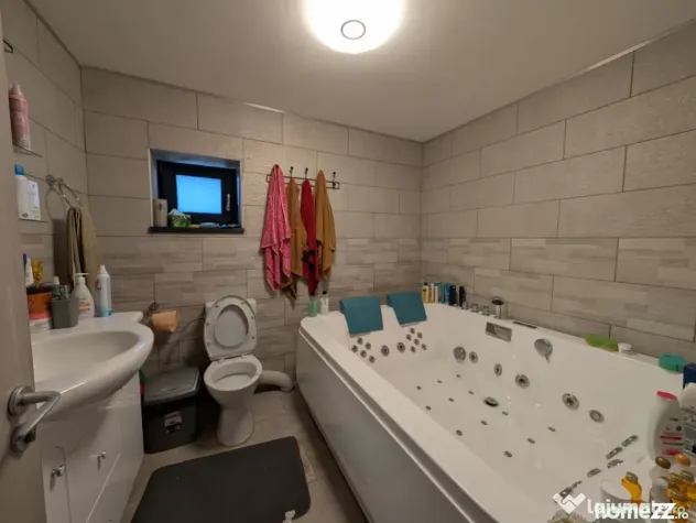 Vila deosebita zona Aviatori, teren 800m - Bacau (Bacau)