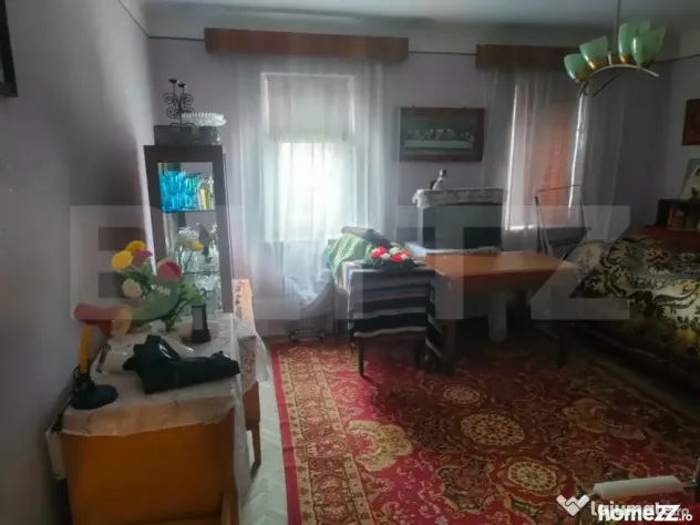 Apartament la casa, zona centrala, 100 mp utili, Radauti
