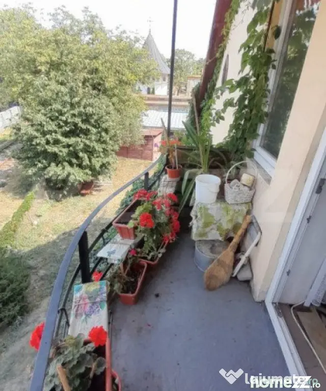 Apartament la casa, zona centrala, 100 mp utili, Radauti