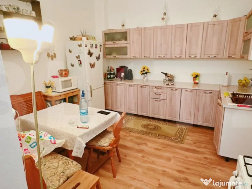 Casa in Moreni (exterior Vest) si 2000 mp de teren