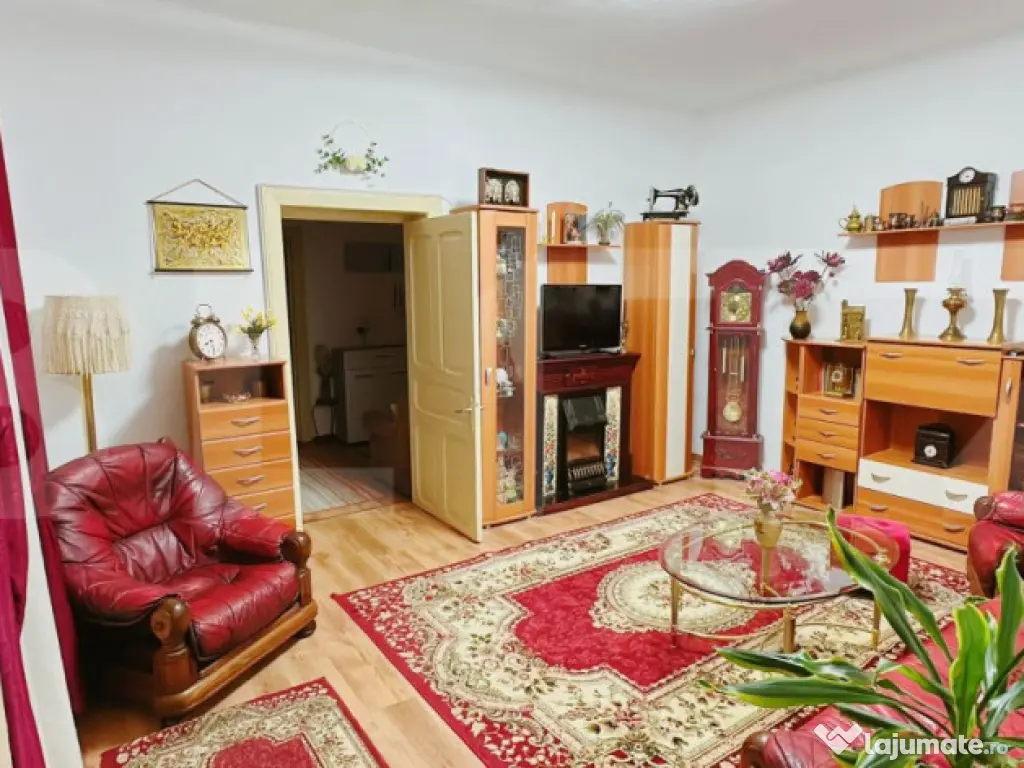 Casa in Moreni (exterior Vest) si 2000 mp de teren