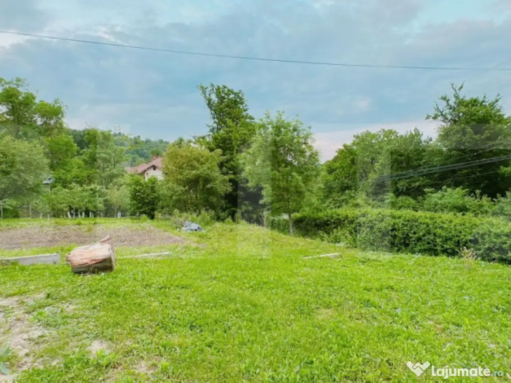 Casa in Moreni (exterior Vest) si 2000 mp de teren