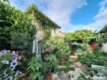 Casa stil boem, cu dependinte , 6 camere, zona-M17