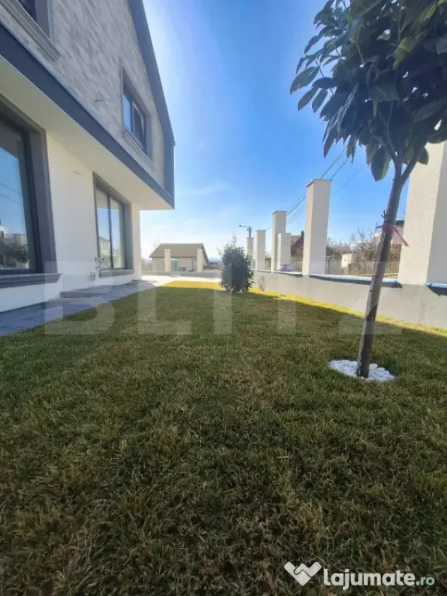 Duplex cu garaj, 156 mp Dâmbul Rotund