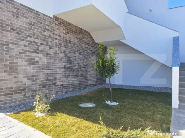 Duplex cu garaj, 156 mp Dâmbul Rotund
