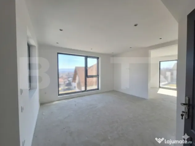 Duplex cu garaj, 156 mp Dâmbul Rotund