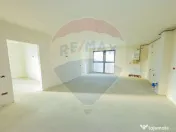 Apartament cu 3 camere de vânzare în zona catedralei 