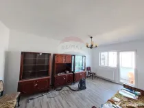 Apartament cu 3 camere de vânzare în zona Central