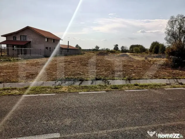 Teren intravilan 2670 mp, zona Lelesti - Targu Jiu (Gorj)