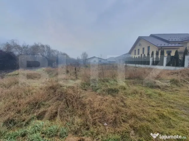 Teren intravilan 8 ari, toate utilitatile, zona Dedeman