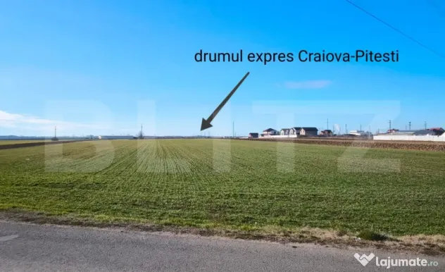 Teren intravilan stradal, 16.652 mp, zona Ghercesti