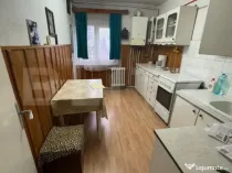 Apartament de vanzare, 3 camere, etaj 3, zona Kaufland-SUD