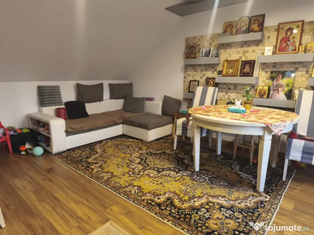 Casa 5 camere, 210mp, zona Gramesti, Siret