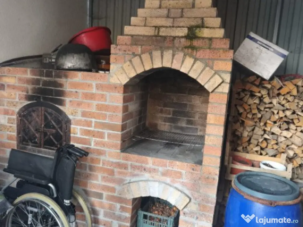 Casa 5 camere, 210mp, zona Gramesti, Siret