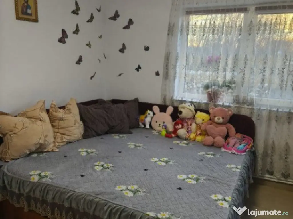 Casa 5 camere, 210mp, zona Gramesti, Siret