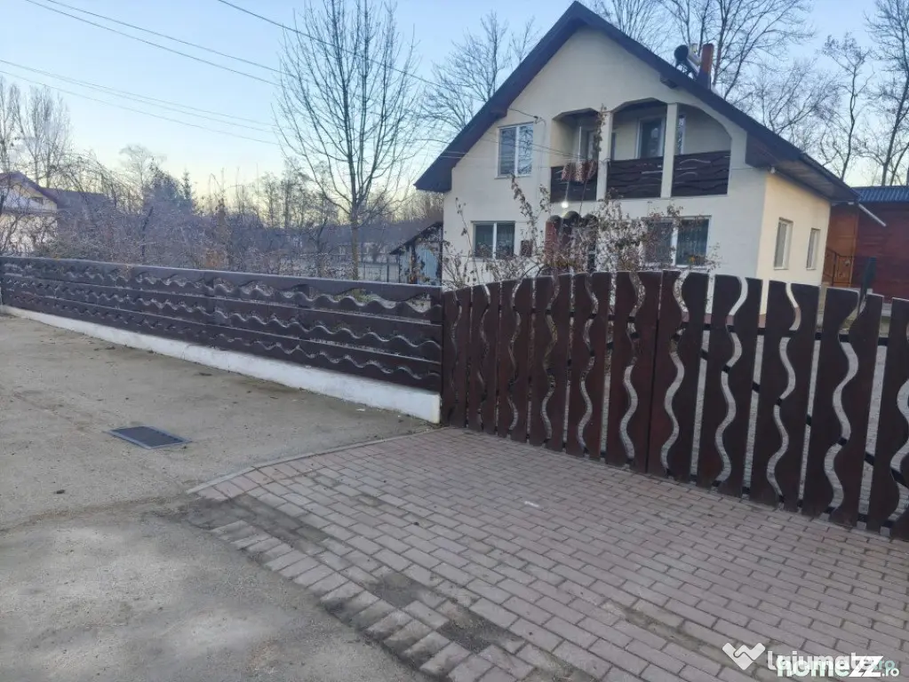 Casa 5 camere, 210mp, zona Gramesti, Siret