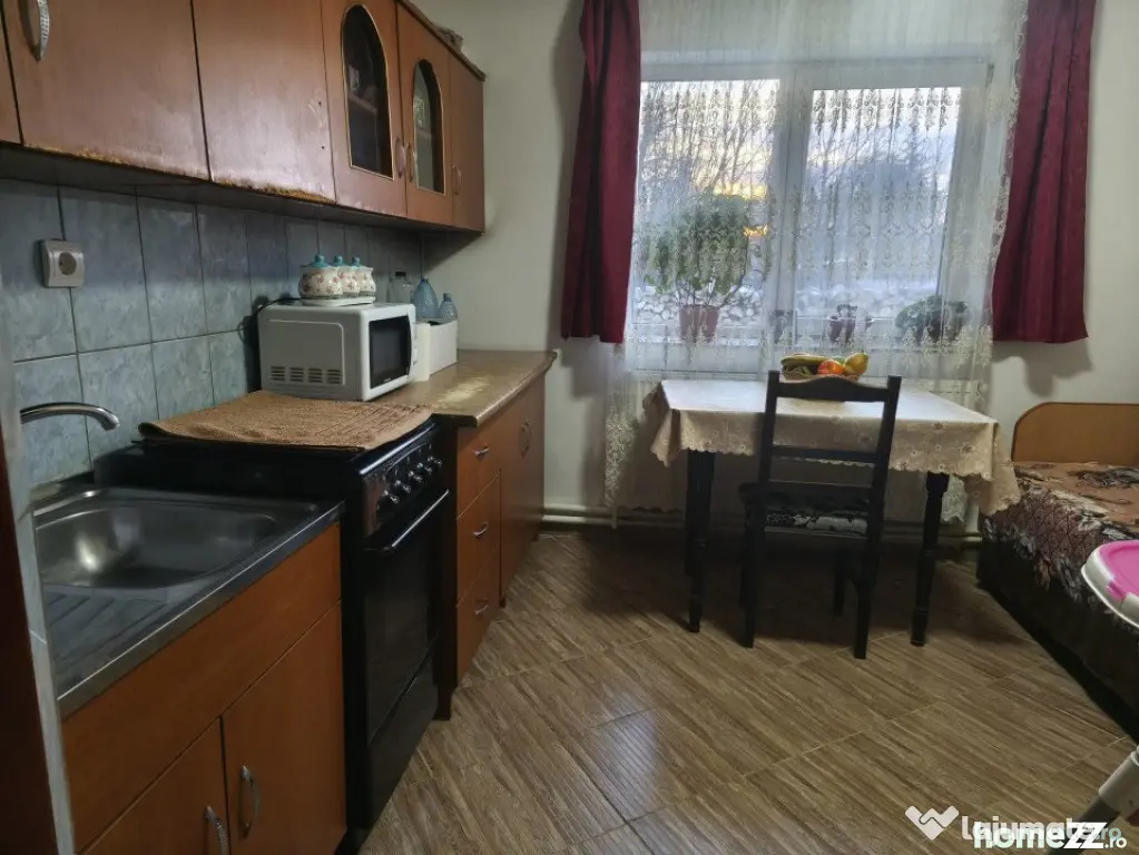 Casa 5 camere, 210mp, zona Gramesti, Siret