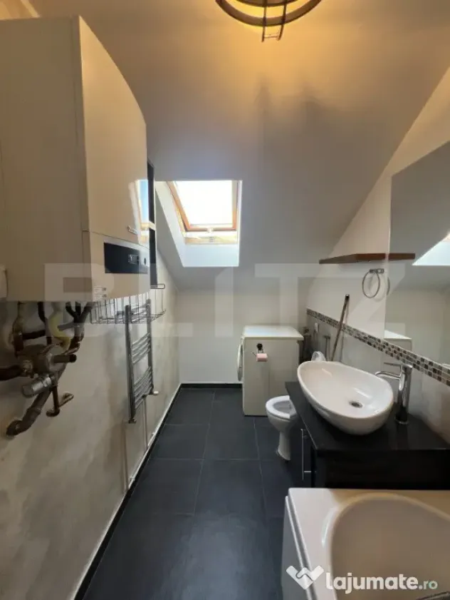 Apartament pe două niveluri, 3 camere, 85 mp, Mărăști