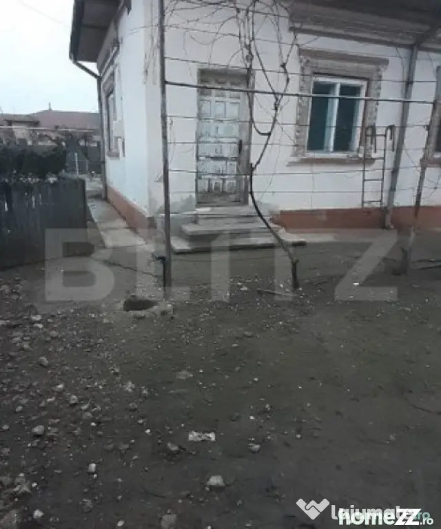 Casa de vanzare, cu 5 camere, 112 mp, Gaesti
