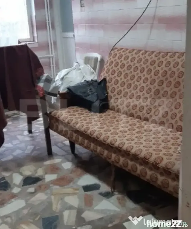 Casa de vanzare, cu 5 camere, 112 mp, Gaesti