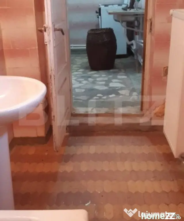 Casa de vanzare, cu 5 camere, 112 mp, Gaesti