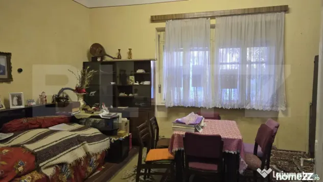Casa de vanzare, 6 camere, 137 mp, teren 579 mp, zona semice - Satu Mare (Satu-Mare)