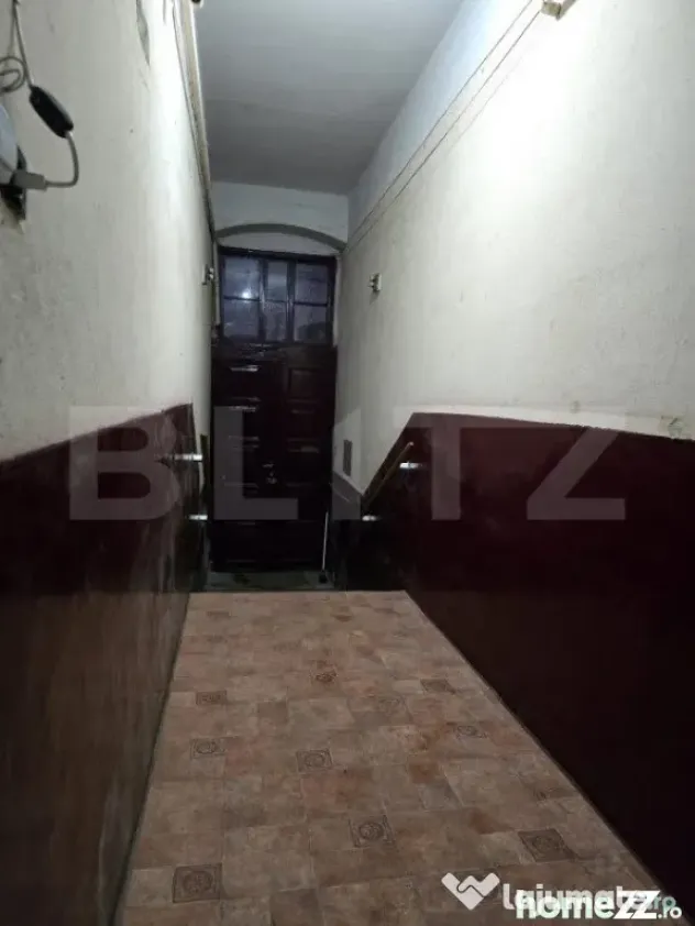 Casa de vanzare, 6 camere, 137 mp, teren 579 mp, zona semice - Satu Mare (Satu-Mare)