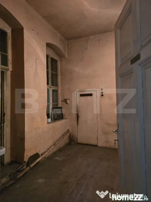 Casa de vanzare, 6 camere, 137 mp, teren 579 mp, zona semice - Satu Mare (Satu-Mare)