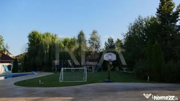 Vila Exclusivista | Piscina si 1877 m.p teren | Erou Iancu N - Bucuresti (Bucuresti-Ilfov)